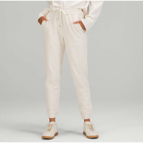 Lululemon Ribbed High-Rise Jogger 7/8 Length Textured Ankle Cream 6 Athleisure - Picture 1 of 7